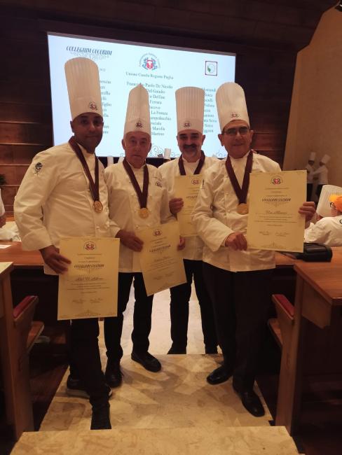 Consegnati a Roma i Collari del “Collegium Cocorum” a cuochi della provincia di Cuneo con oltre 25 anni di attività