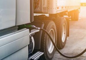 Autotrasporto, l’allarme da Cuneo: il caro gasolio mette in crisi il settore